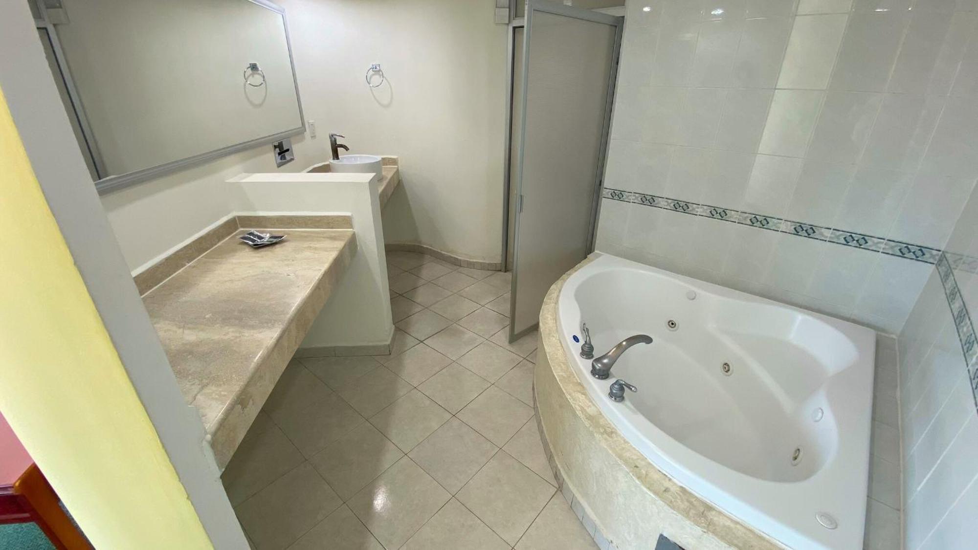 Hotel Enterprise Inn Poliforum 莱昂 外观 照片