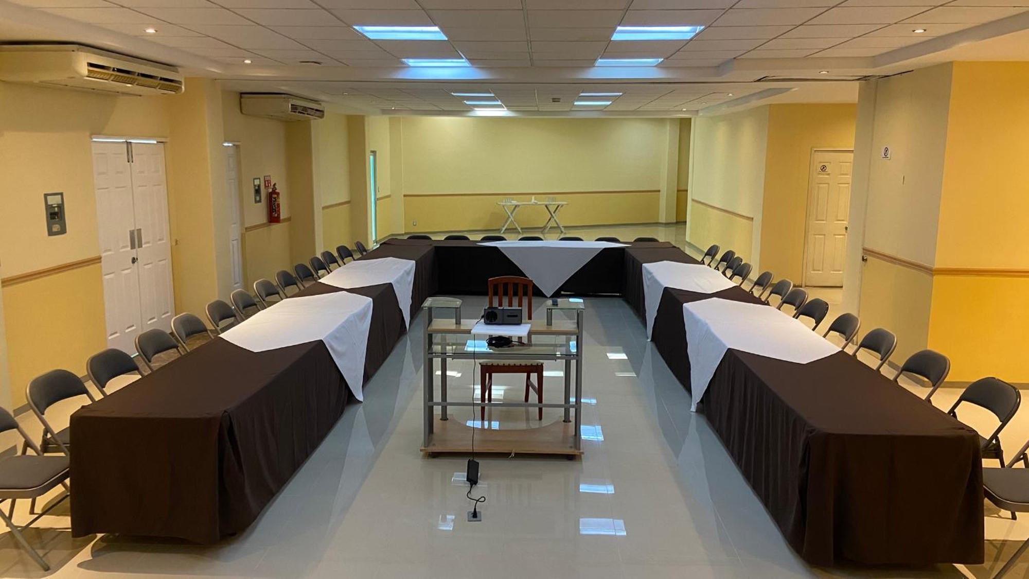 Hotel Enterprise Inn Poliforum 莱昂 外观 照片